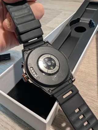 TicWatch Atlas Wear OS by Google pari al nuovo.