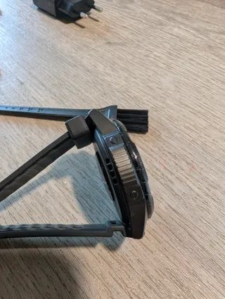 TicWatch Atlas Wear OS by Google pari al nuovo.