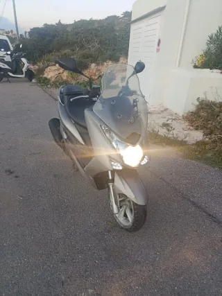 Y Yamaha majesty S 125