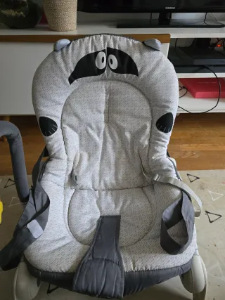 Trona Chicco con diseño de mapache