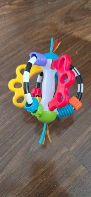 Sonajero para bebé multicolor