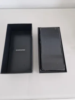 Samsung Galaxy S10+ Caja Negra
