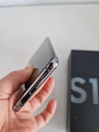 Samsung Galaxy S10+ Caja Negra