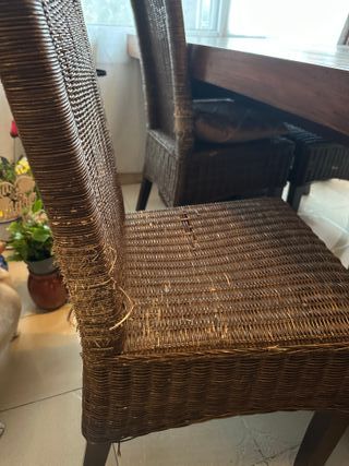 Mesa y 4 Sillas Comedor