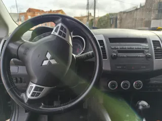 Mitsubishi Outlander 2008