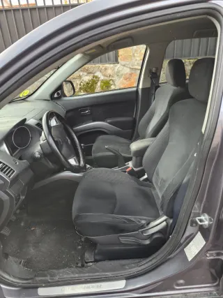 Mitsubishi Outlander 2008