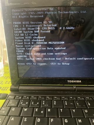 Portátil Toshiba NB500 Negro