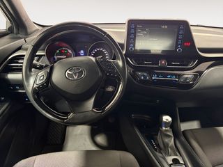Toyota C-HR Hybrid Advance