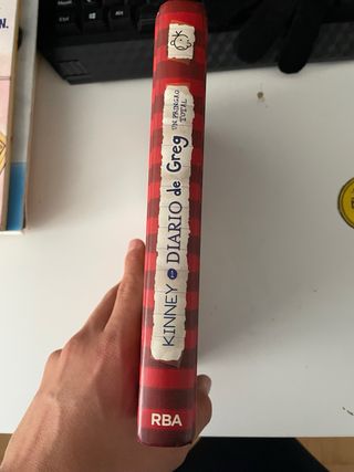 Diario de Greg 1 - Un pringao total