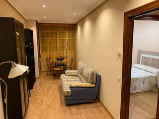 Piso en alquiler en Centro en Gijón