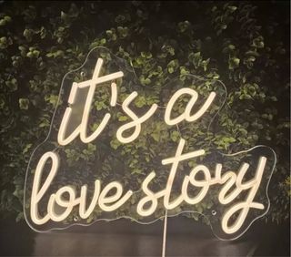 Luz neón Es una historia de amor