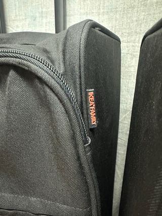 2 Trolleys negros con ruedas