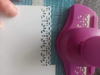 Troqueladora de bordes