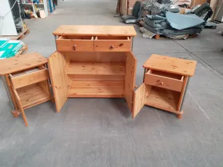 Cómoda y 2 mesitas de noche de madera