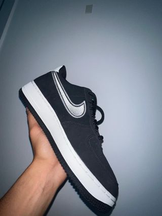 Nike Air Force 1 Negras y Plateadas