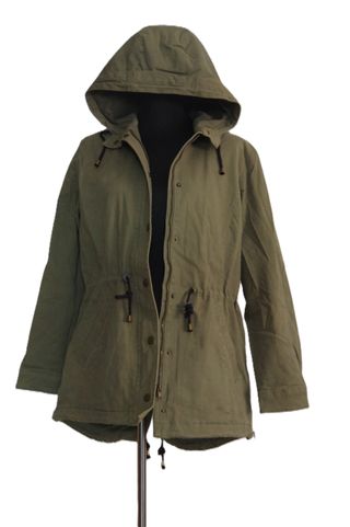 Abrigo Parka caquí con forro calentito