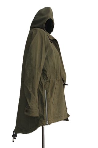 Abrigo Parka caquí con forro calentito