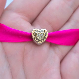 CHARM CORAZON DORADO Y PLATA