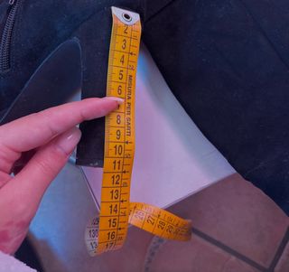 Stivali alti scamosciati Lora Ferres neri