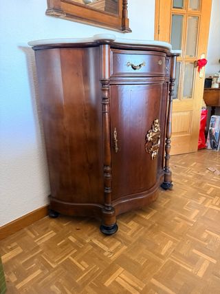 Aparador antiguo estilo Luis Felipe