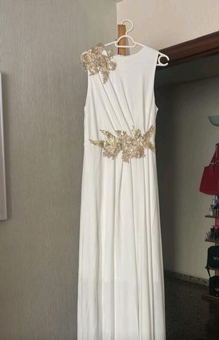 URGE. Vestido de Novia Blanco con Detalles Dorados