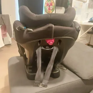 Silla de coche negra