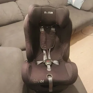 Silla de coche negra