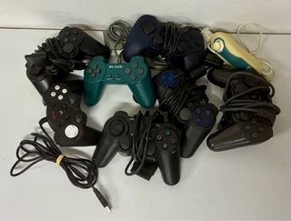 Lotto di 7 controller + 1 joystick retrò (PS/PC)