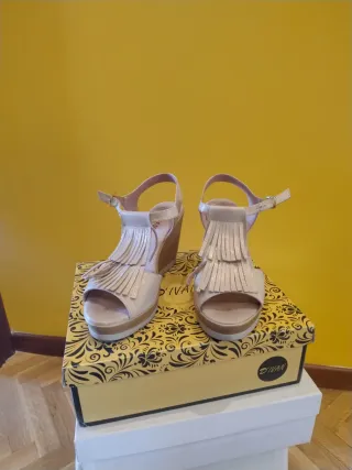 Sandalias cuña Divan Beige/Oro