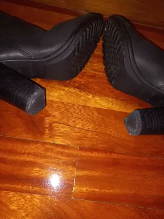 Botas forradas negras y grises