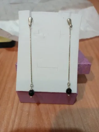 Orecchini pendenti con perla nera