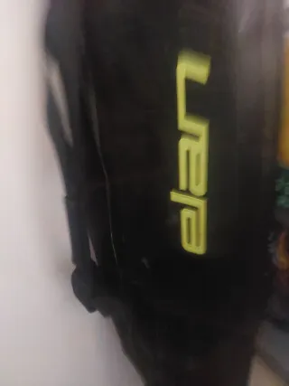 Esquís Salomon casi nuevos con su bolsa de transpo