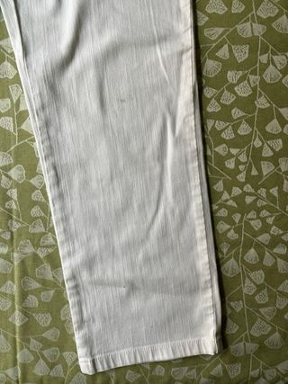 Pantalón vaquero blanco Punt Roma