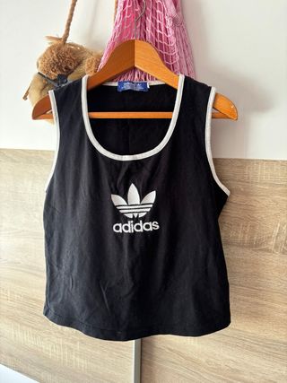 Camiseta sin mangas Adidas negra