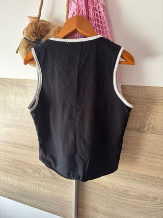 Camiseta sin mangas Adidas negra