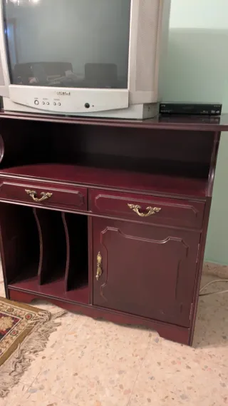 Mueble TV y Televisor Plata/Marrón