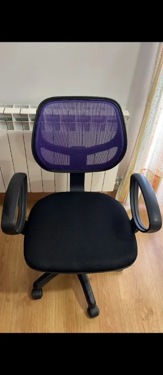 Silla de escritorio ergonómica púrpura