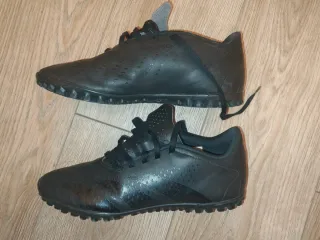 Zapatillas fútbol Adidas Predator Negras