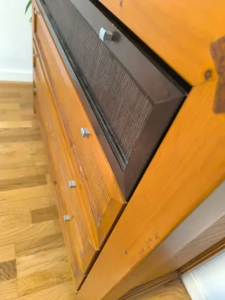 Aparador de madera y bambú