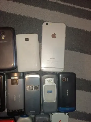 Lote de móviles LG, Nokia, Samsung, Sony Ericsson