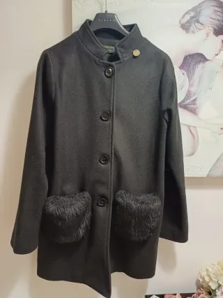 Cappotto donna nero con pelliccia