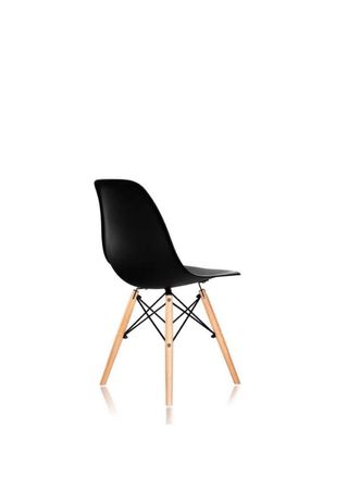 Silla estilo Eames negra