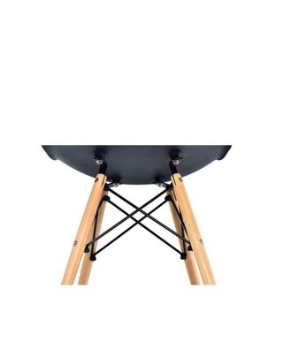 Silla estilo Eames negra