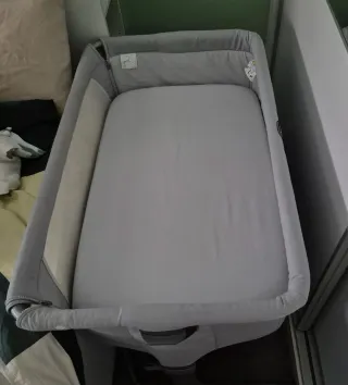 Minicuna colecho Chicco gris