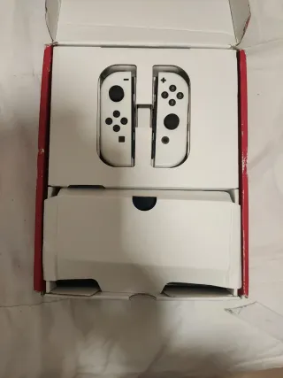 Nintendo Switch OLED Bianca e Nera