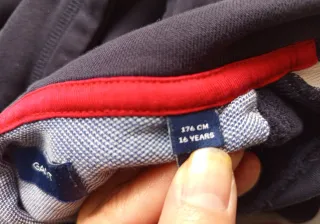 Felpa Gant blu con banda laterale