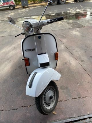Vespa 200 Iris