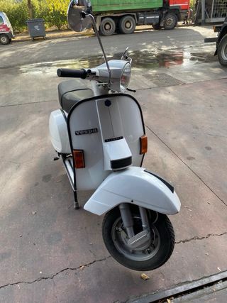 Vespa 200 Iris