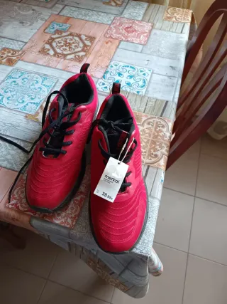 Zapatillas Merkal Rojas Nuevas