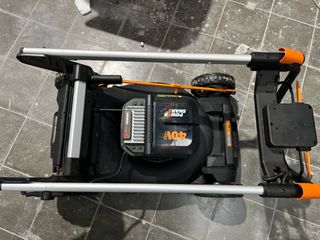 Cortacésped inalámbrico WORX WG749E de 40 V
